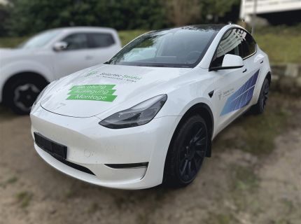 PKW (Elektrofahrzeug) Fabr. Tesla Typ