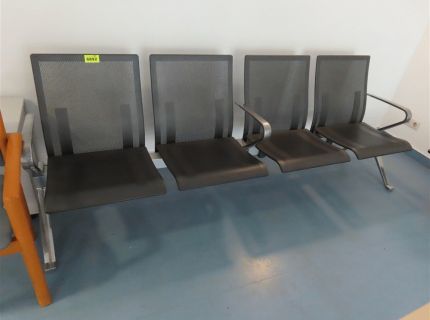 1 Wartebank/Traversenbank Metallgitter grau 4-Sitzer
