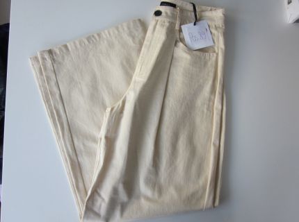 1 Jeanshose gelb weites Bein