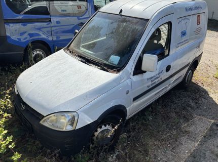 PKW Fabr. Opel Typ: Combo