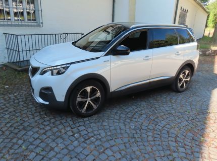 Pkw Fabr.: Peugeot Typ: 5008