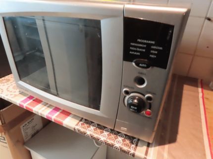 1 Mikrowelle Fabr. AEG Typ