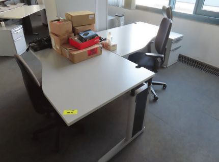 1 Doppelschreibtisch-Arbeit...