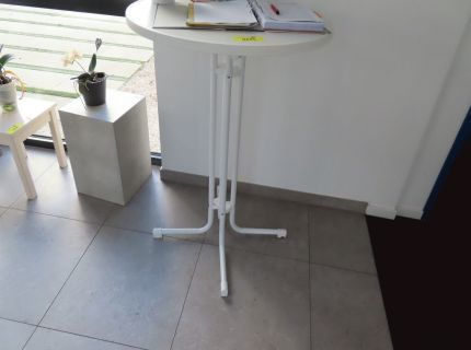 1 Stehtisch
