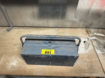 1 Metallwerkzeugkoffer