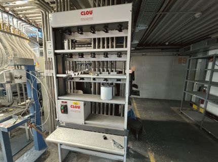 1 Lager- und Füllregal für Labor- und