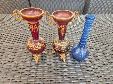 1 Model: 2x Väschen rot