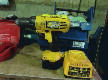 1 Akku-Schrauber Fabr. Dewalt Typ