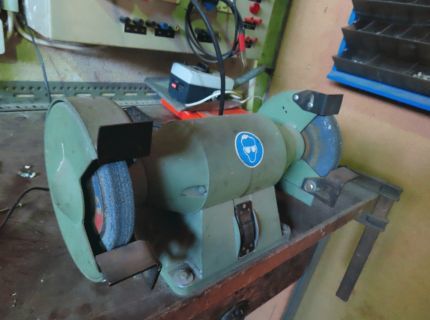 1 Werkbank Holz ca. 080