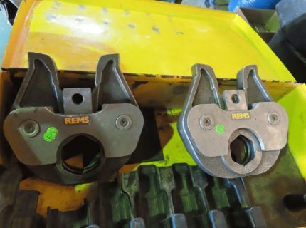 1 Pressbacken und Pressring-Set Fabr.