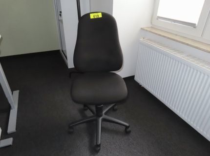 1 Bürodrehstuhl Stoffbezug schwarz