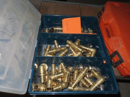 1 Posten Material bestehend aus: