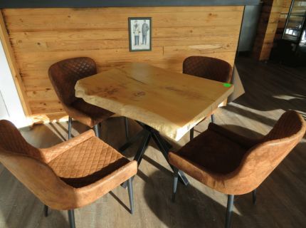 1 Posten Sitzmöbel 45 Stühle