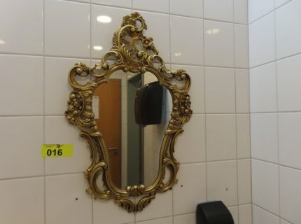 1 Wandspiegel goldfarben ca. 050