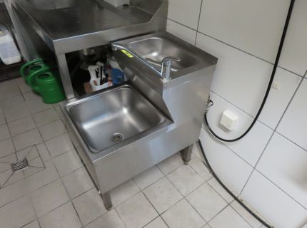 1 Handwaschbecken-/Ausgussk... mit Aufkantung Edelstahl