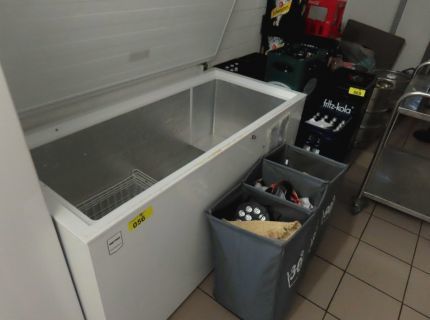 1 Gefriertruhe Fabr. Metro ca.