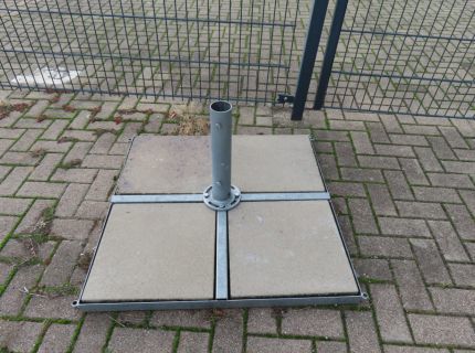 1 Gastro-Sonnenschirm Werbeaufschrift: Fritz-Kola schwarz