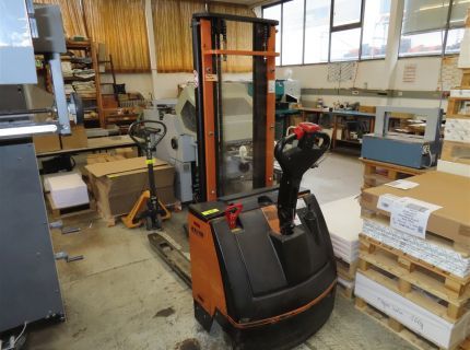 1 Elektro-Hochhubwagen Fabr. Rapid Typ: