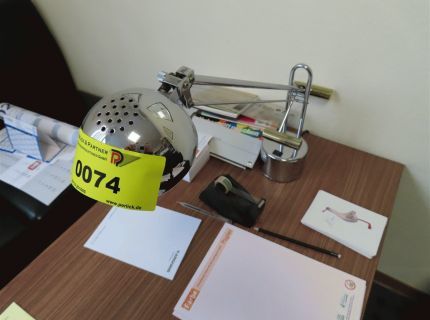 1 Bürolampe silbern