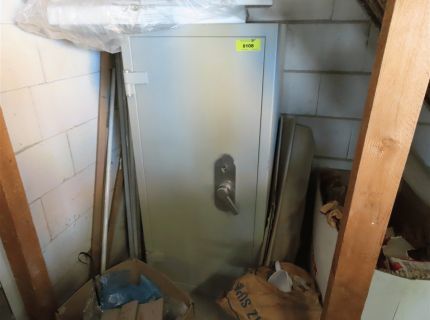 1 Tresorschrank ca. 160 cm