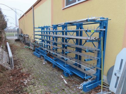 1 Kragarmregal für Langware bestehend