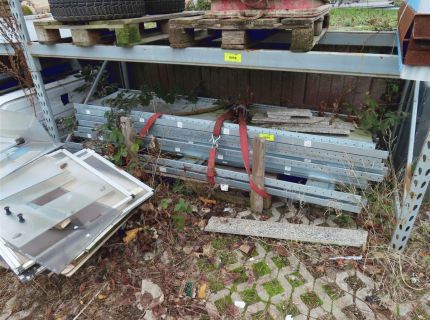 1 Metallsteckregal demontiert