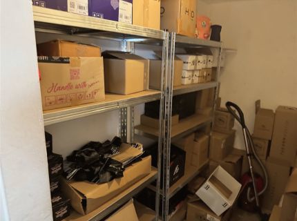 2 Steckregale ca. 200 m