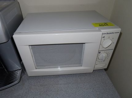 1 Mikrowelle Fabr. Silentic