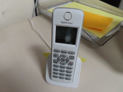 1 Tischtelefon Fabr. Fritz Phone