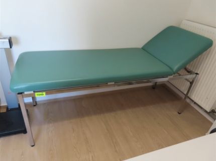 1 Behandlungsliege Kopfteil verstellbar Kunstleder