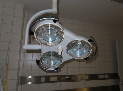 1 OP-Lampe Fabr. Hanaulux 2003