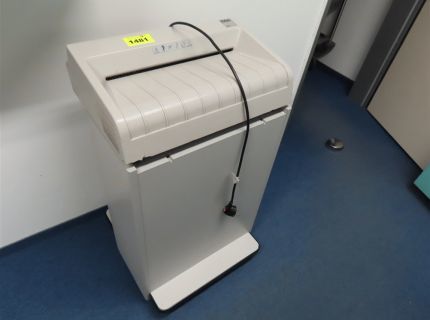 1 Aktenvernichter Fabr. Ideal Typ
