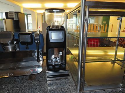 2 Kaffeemühlen Fabr. Mahlkönig Faema