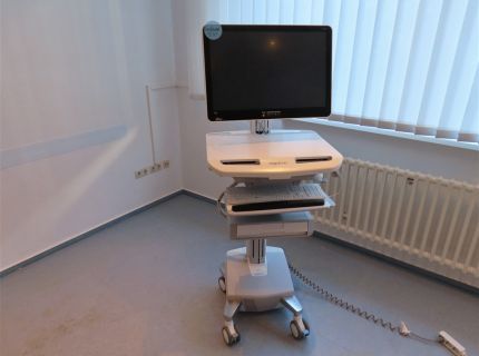 1 EMR-Fahrwagen/Visitenwage... Fabr. ergotron Typ