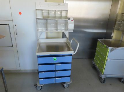 1 Verband- und Behandlungswagen Fabr.