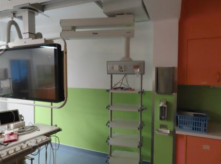1 Endoskopie-Turm/Deckenver... Fabr. Dräger Agila