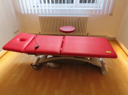 1 manuelle Therapieliege Fabr. Frei
