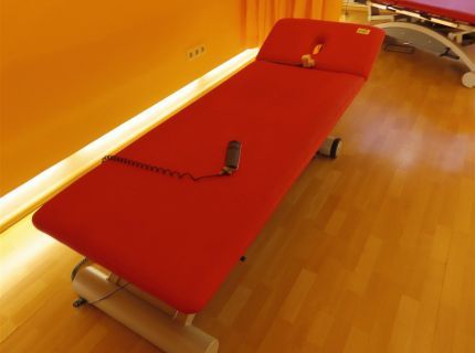 1 Therapieliege Fabr. Frei Aktive