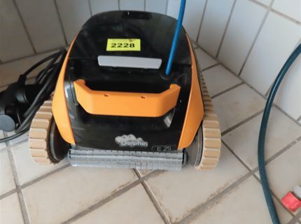 1 Poolroboter/Poolsauger Fabr. Dolphin Typ