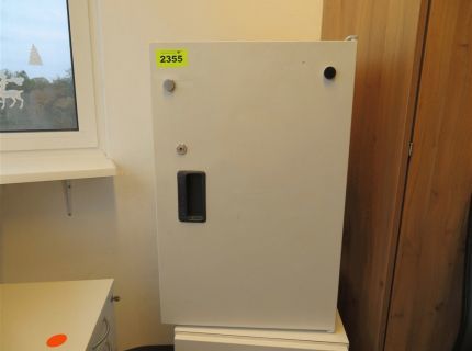 1 Medikamenten-Kühlschrank Fabr. Kirsch Typ