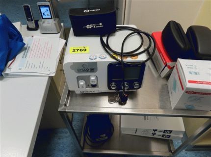 1 Augen-Lasergerät Fabr. Iridex Typ