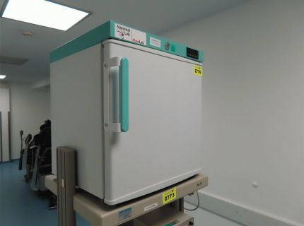 1 Gefrierschrank Fabr. National Lab