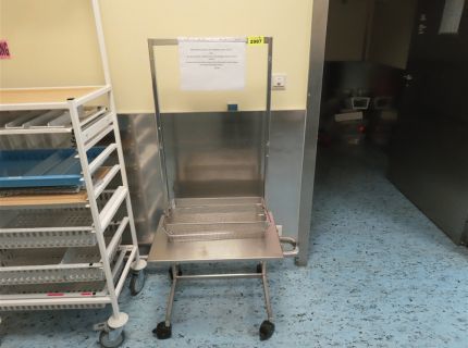 1 Hakenwagen Fabr. Edelstahl 1