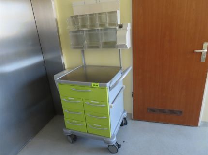 1 Verband-und Behandlungswagen Fabr. Schmitz