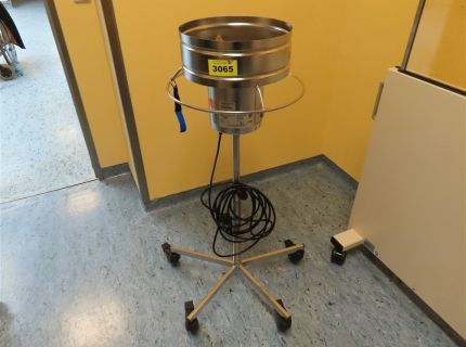 1 Schalenständer mit Heizung Fabr.