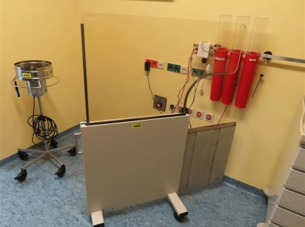 1 mobile Röntgenschutzwand Fabr. Mavig