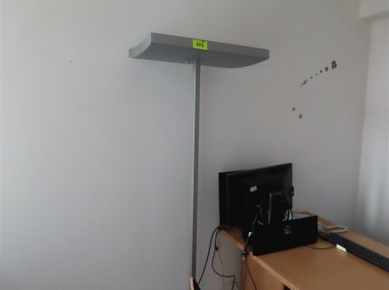 1 Stehleuchte Fabr. iGuzzini Silber