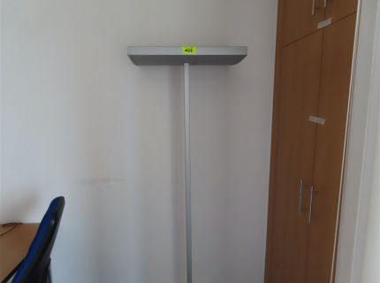 1 Stehleuchte Fabr. iGuzzini Silber