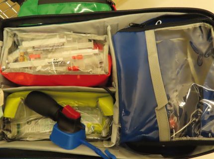 1 Rettungsrucksack mit 1 Inhalt:
