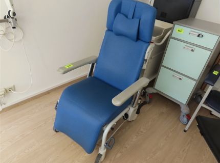 1 Patienten-Transportstuhl Fabr. Stiegelmeyer Modell